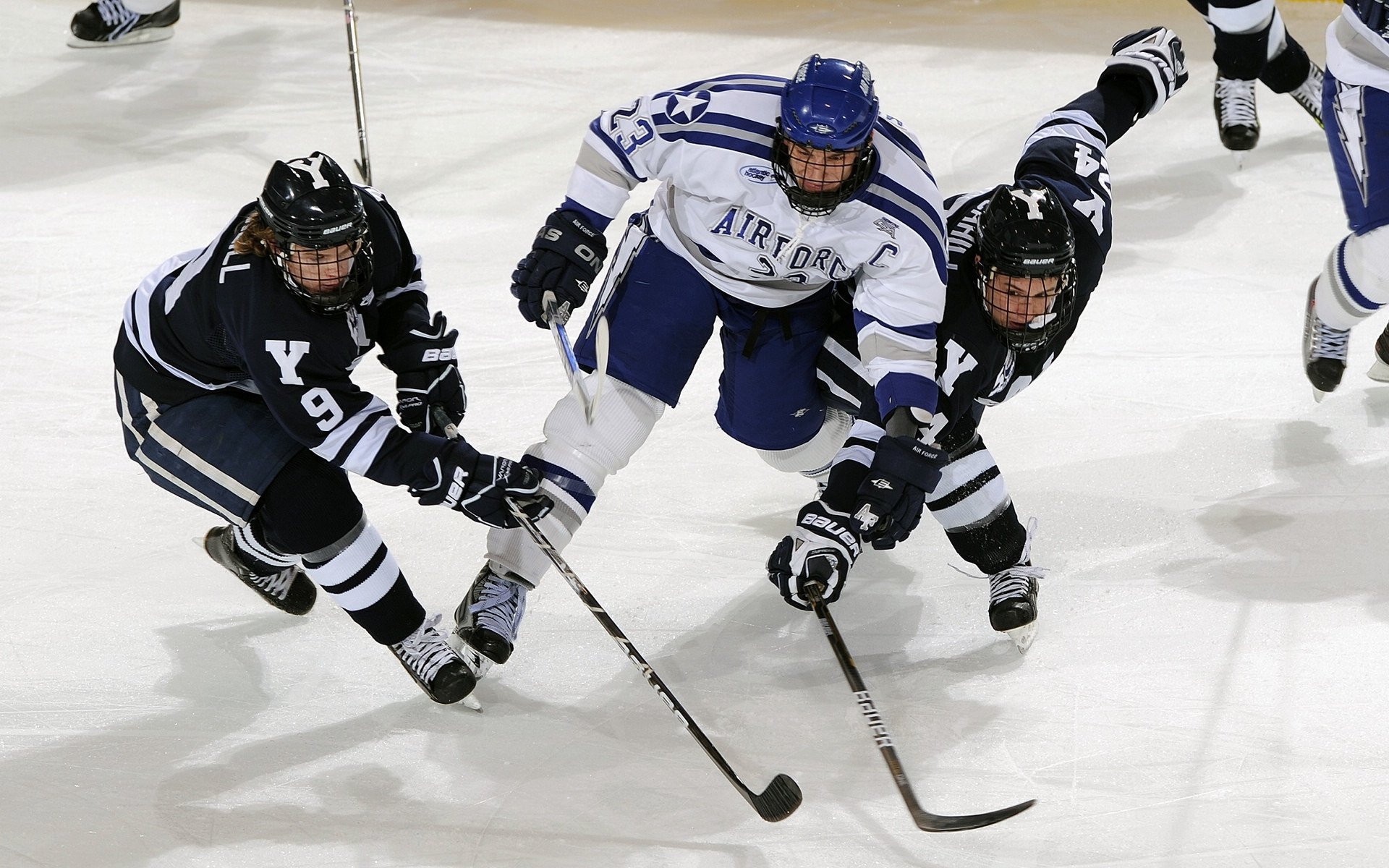 中国男子4×200米自由泳接力刷新个人最佳，女子4×200米自由泳接力中国队夺冠 视频详解全过程